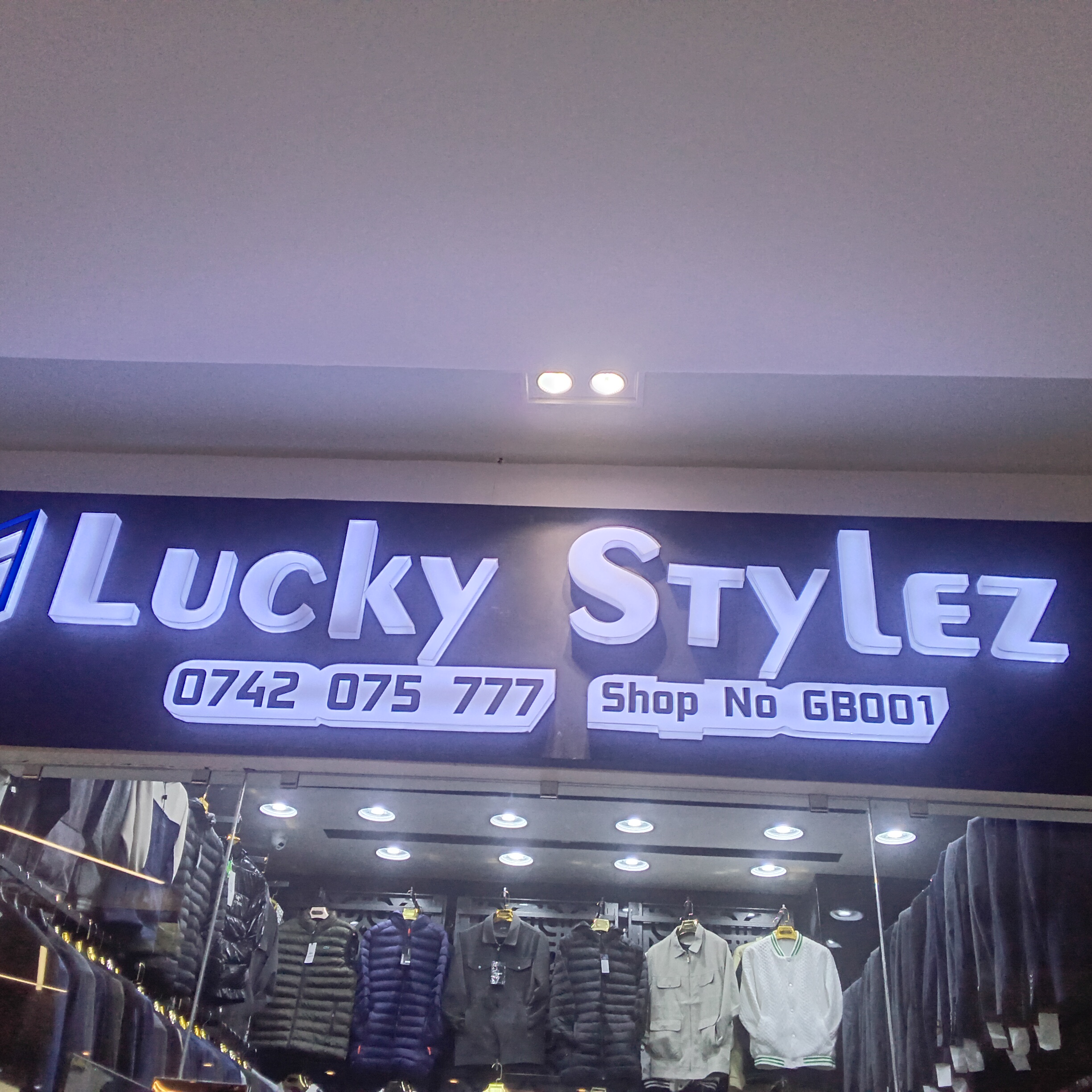 LUCKY STYLEZ