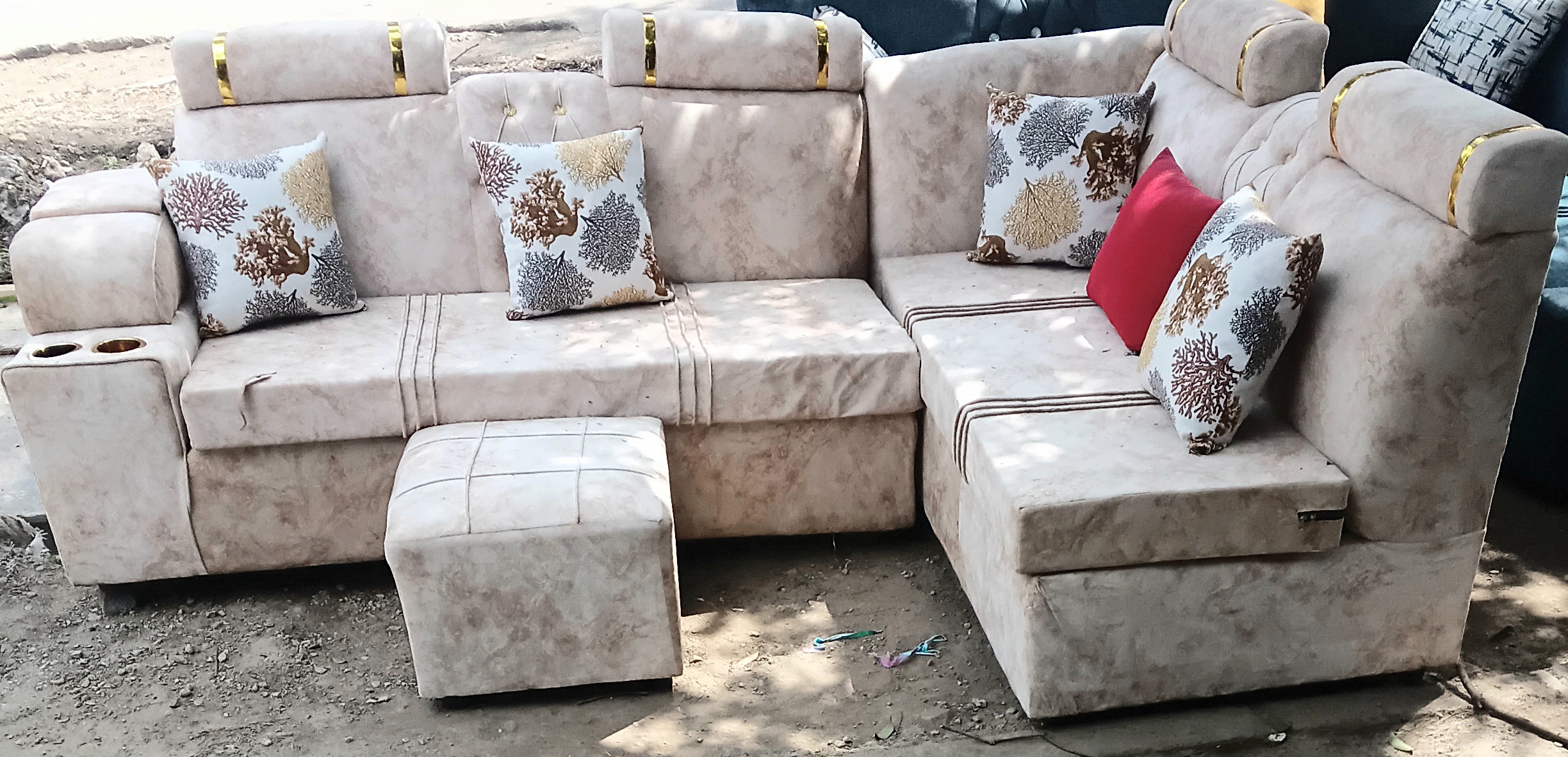 BLESSED FURNITURES HURUMA